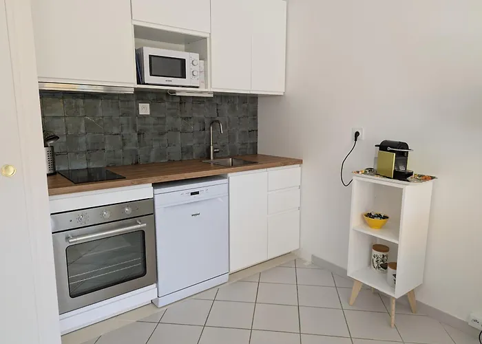 Apartmán Climatise Vue Acces Direct Et Piscine *