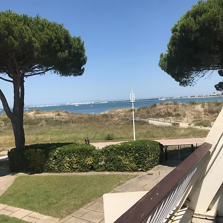 Anny Climatise Vue Avec Piscine *