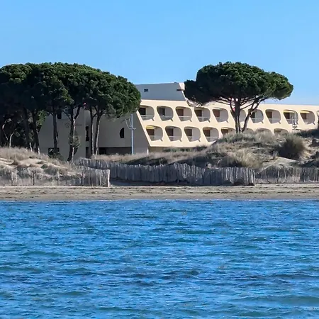 Anny Climatise Vue Avec Piscine *